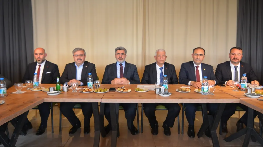 AK Parti İl Başkanı Menteş Başkanlığında Sandıklı'da İstişare Toplantısı Gerçekleştirildi.